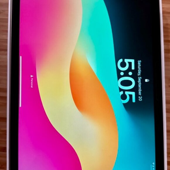 2024 iPad Air (256GB, Starlight) + Magic Keyboard (US English) + Apple Pencil - Picture 2 of 6